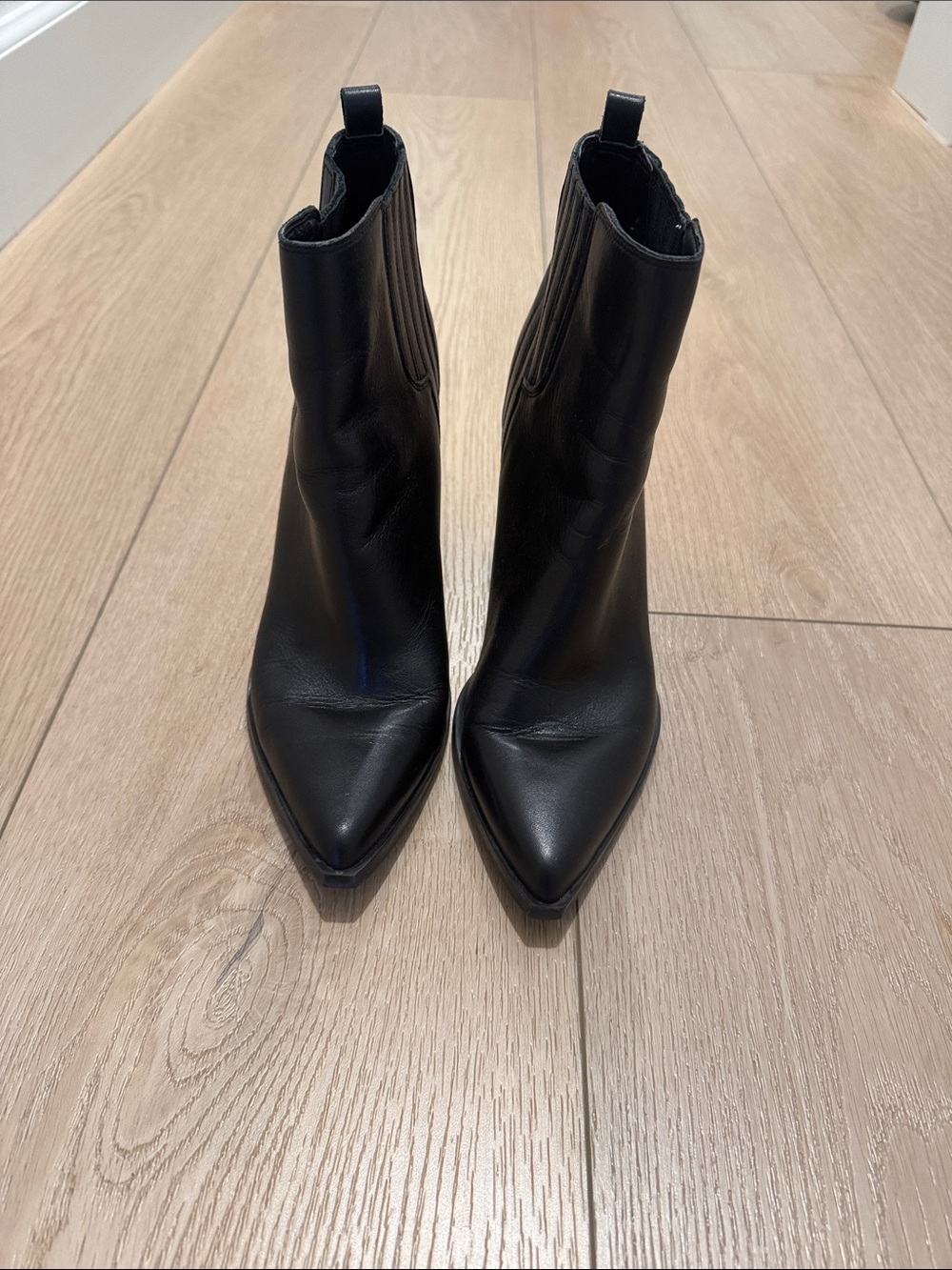 Marc Fisher 9 Classic Black Pointed Toe Women's Ankle Boots
